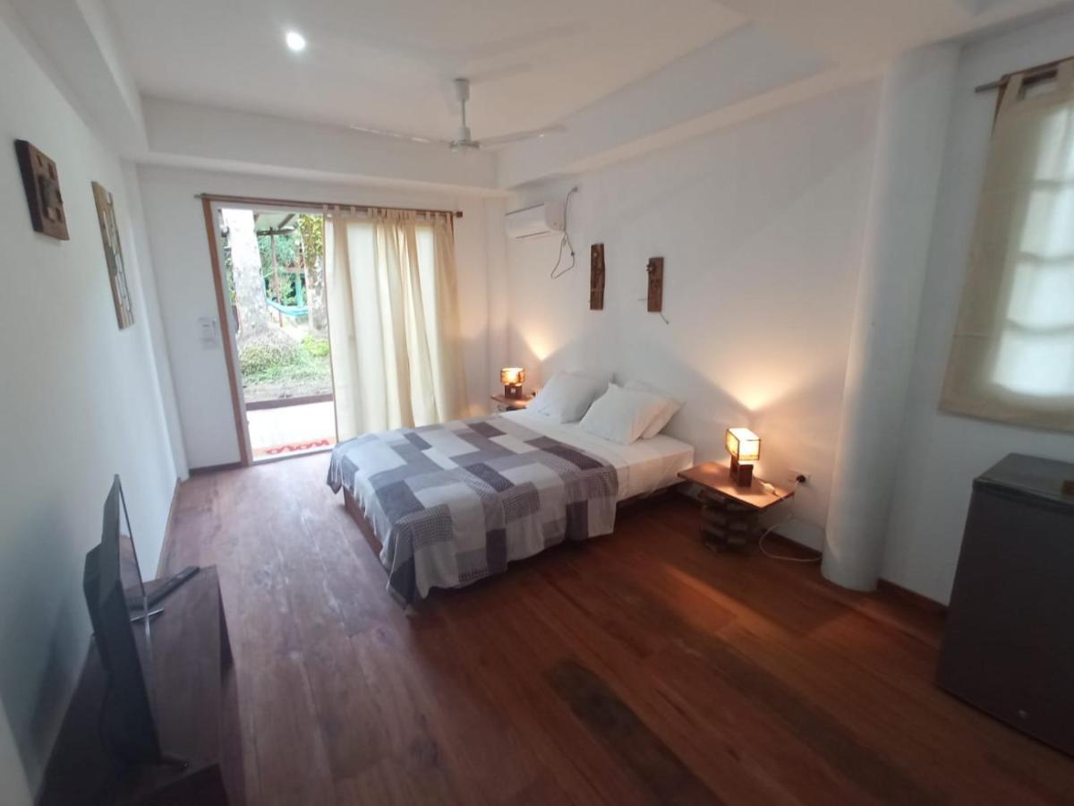 La Luciernaga Big Creek Bed & Breakfast Bocas Town Bagian luar foto