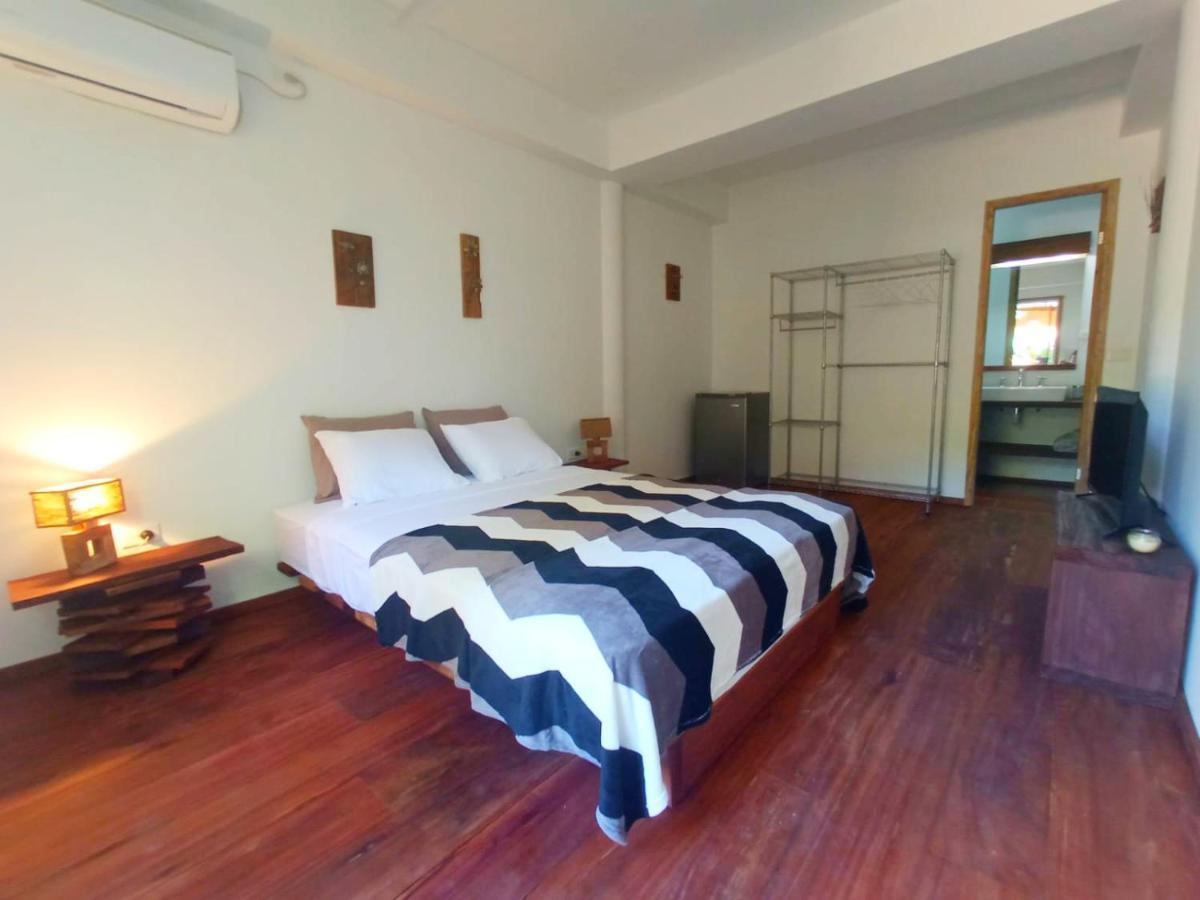 La Luciernaga Big Creek Bed & Breakfast Bocas Town Bagian luar foto
